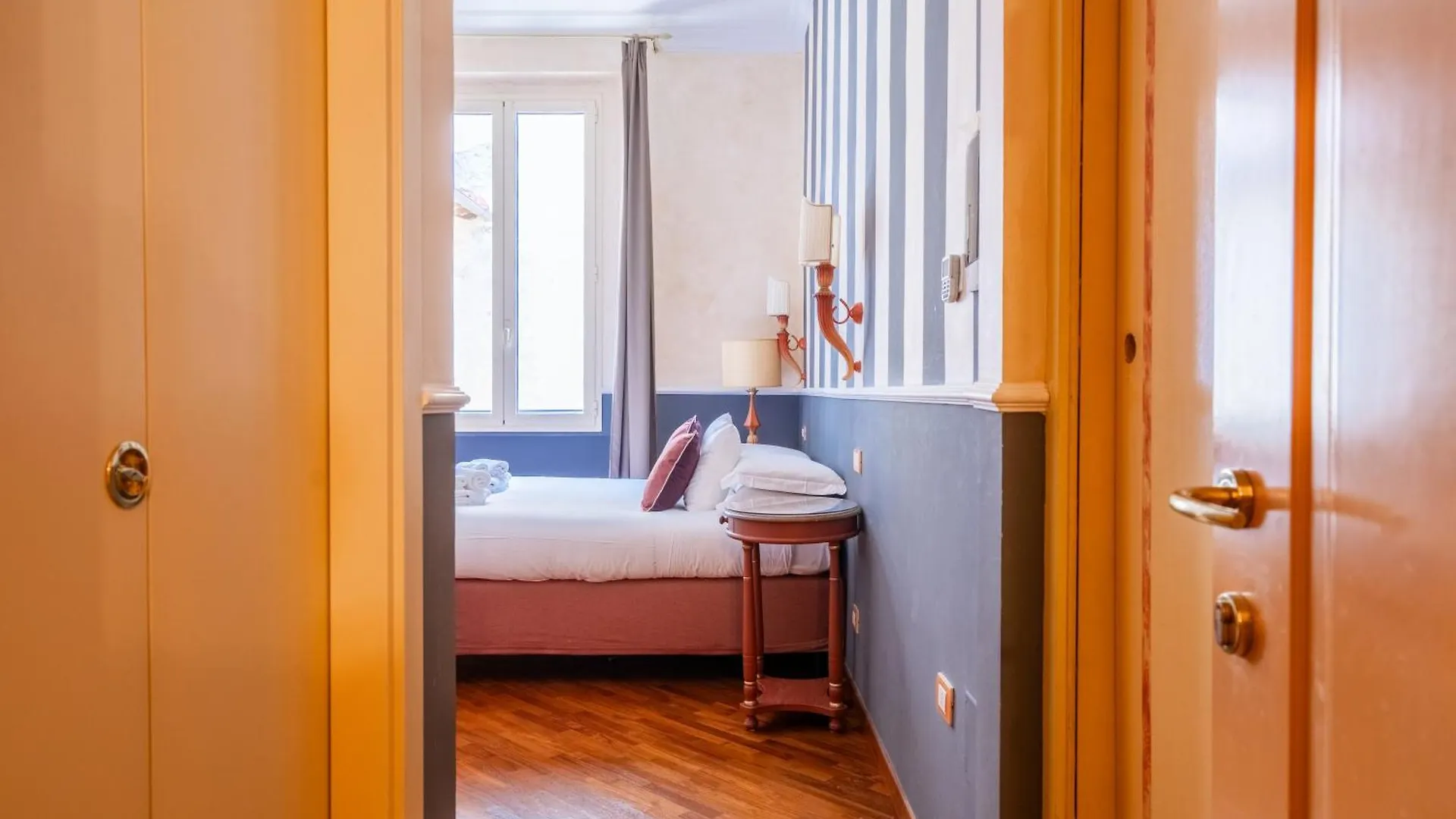 Smn Suites Florence Guest house