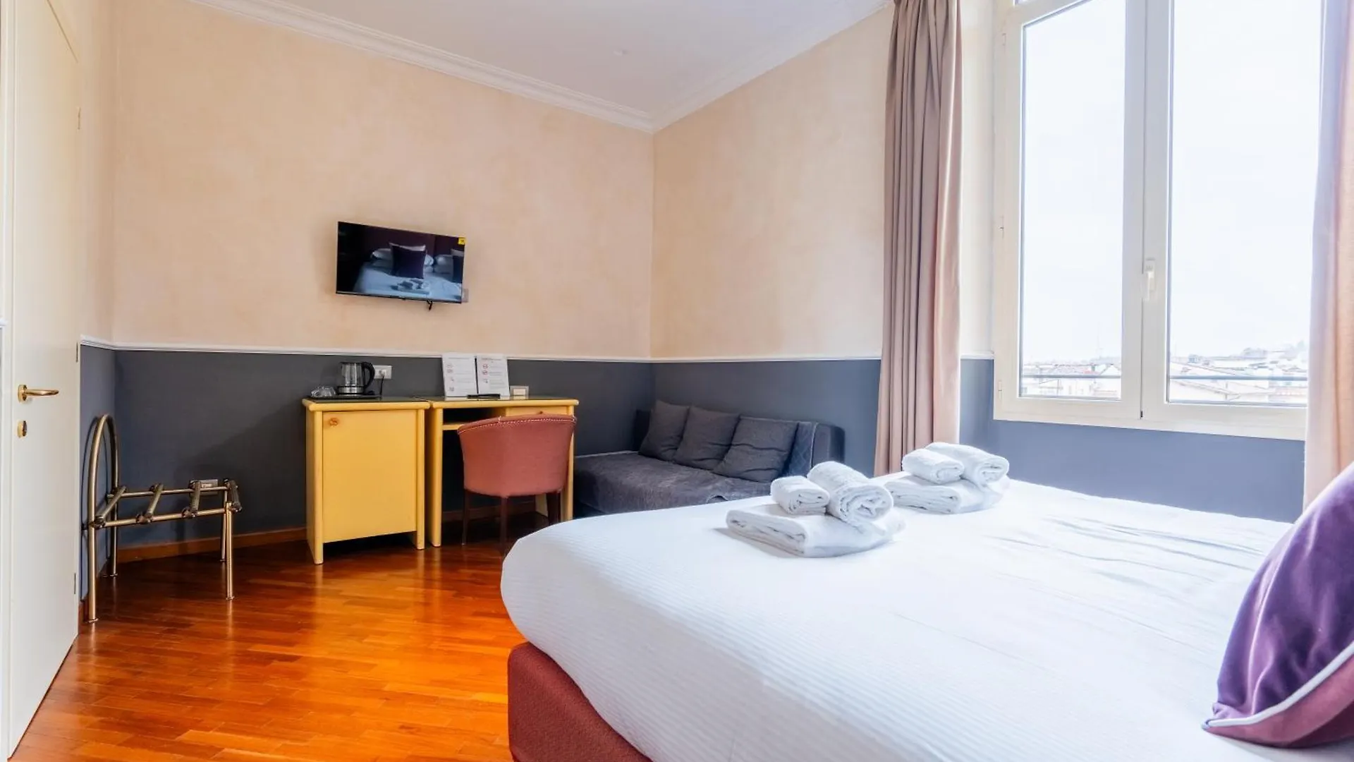 Smn Suites Florence