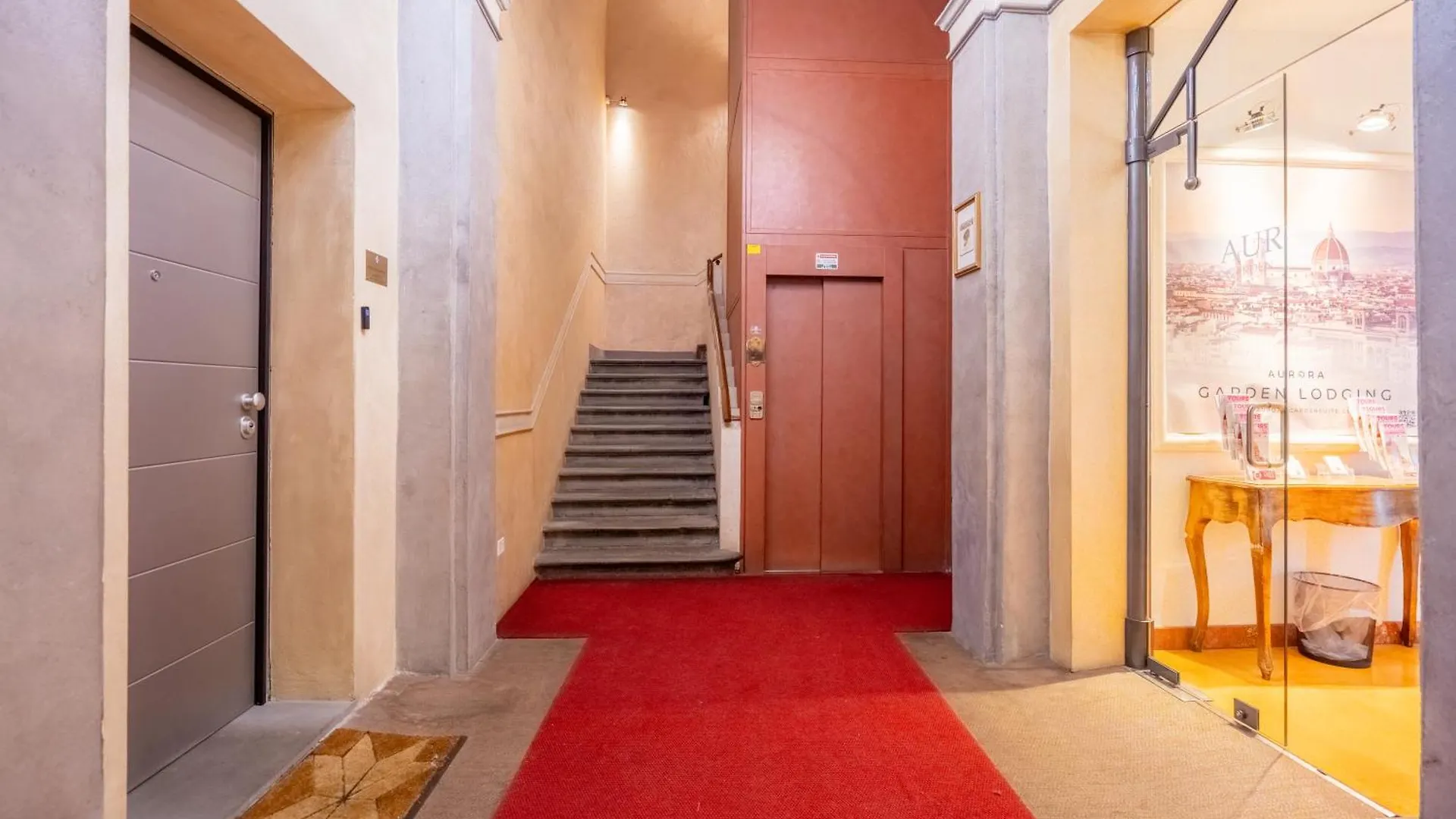 Smn Suites Florence Guest house